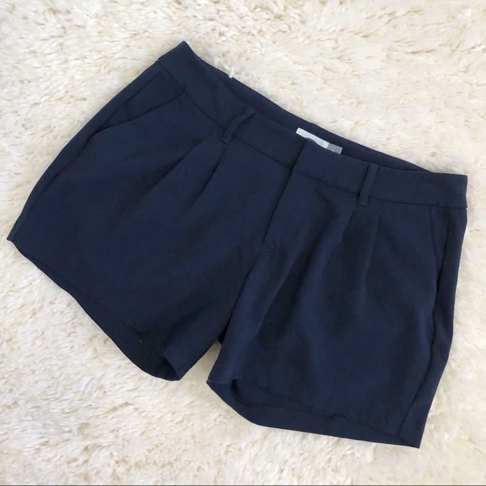 Old Navy Pleated Dressy Navy Blue Shorts 4 Inch - Picture 3 of 6